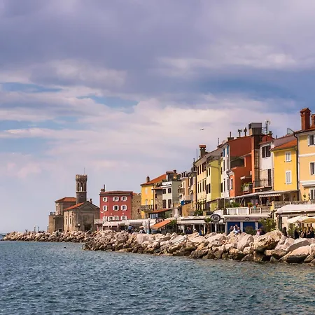 Vista * Piran